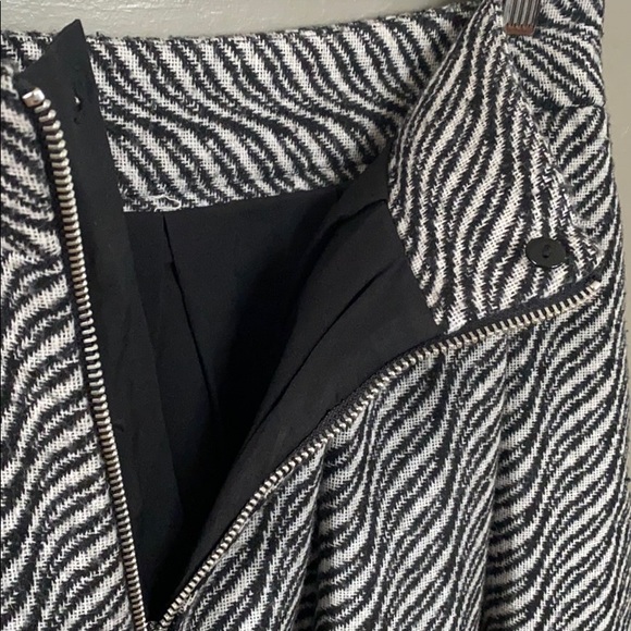 Wool Skirt - Picture 4 of 7